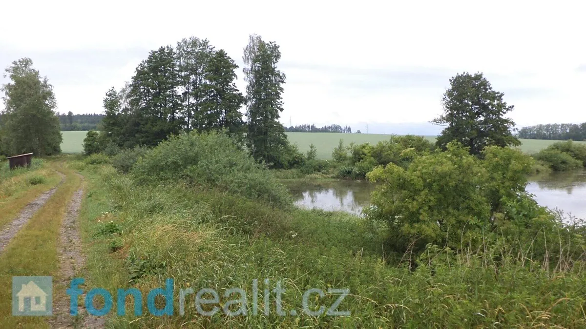 Prodej pozemku 4992 m²